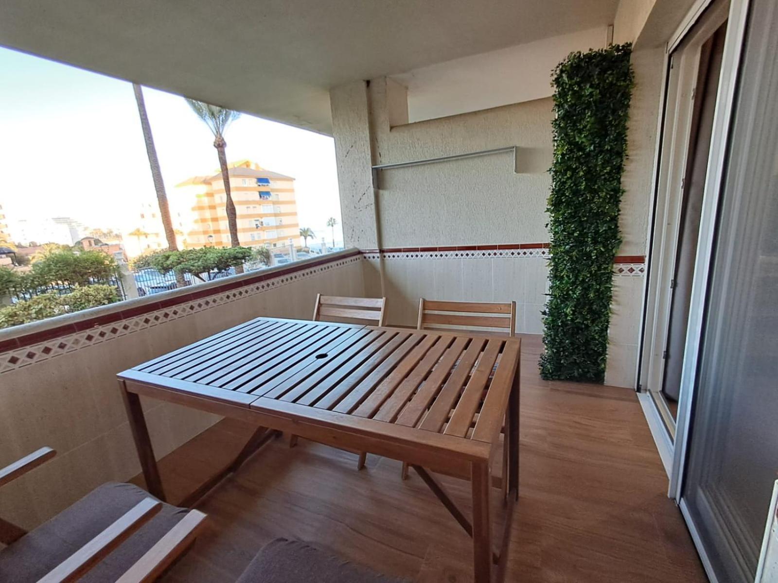Benalbeach R&R Suite Benalmádena Exterior foto